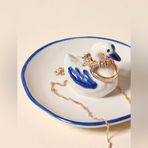 Sculpted Icon Ring Snd Catch All Dish